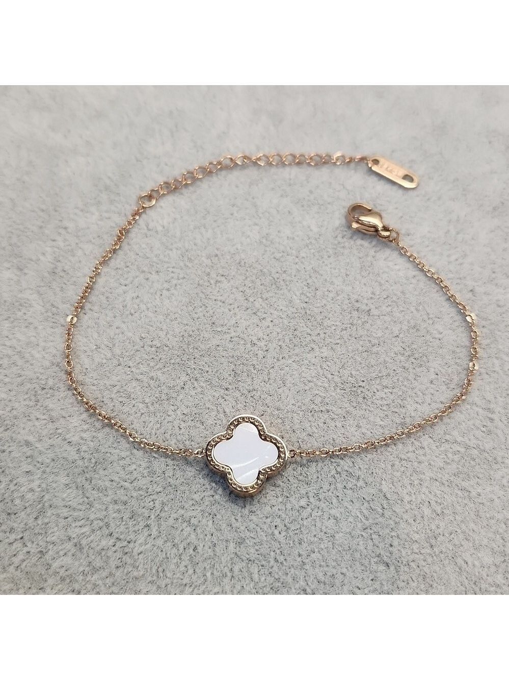 18k Rose Gold Plated Stainless Steel Reversible White/ Black Clover Bracelet